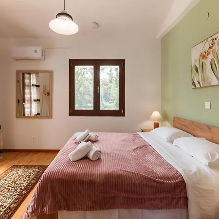 My Eden In Rhodes Willa